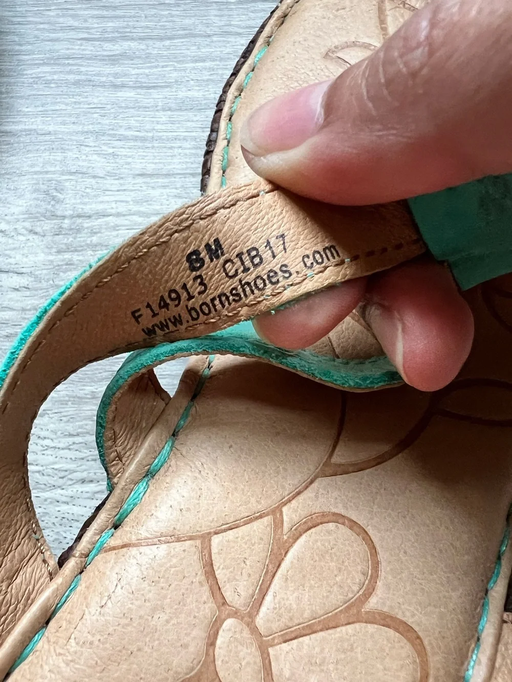 Born Turquoise Leather ‘Isle’ Slide thong-style Sandals size 8
